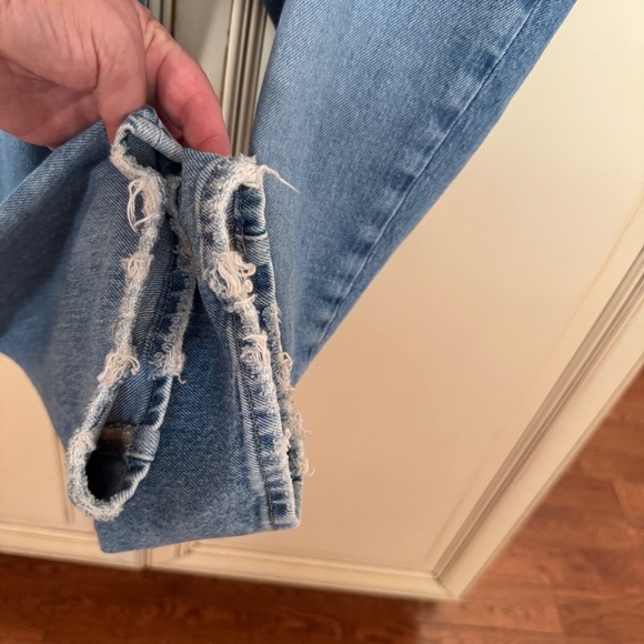 Good American THE WEEKENDER JEAN GGHNF235T | Blue864 | Size 16 - Picture 5 of 5